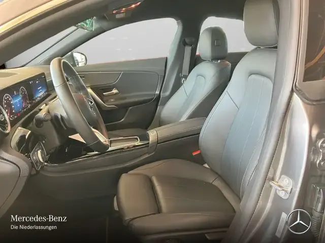 Mercedes-Benz CLA 180