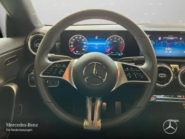 Mercedes-Benz CLA 180