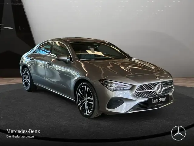 Mercedes-Benz CLA 180