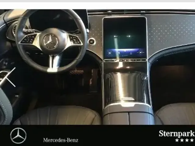 Mercedes-Benz EQE SUV