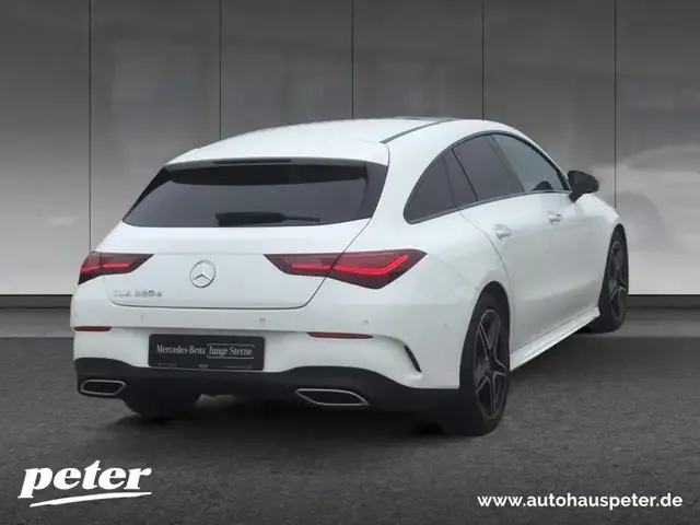 Mercedes-Benz CLA 220