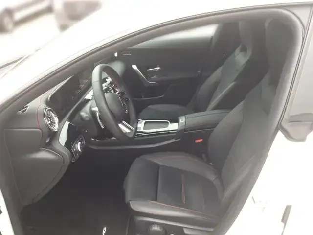 Mercedes-Benz CLA 220