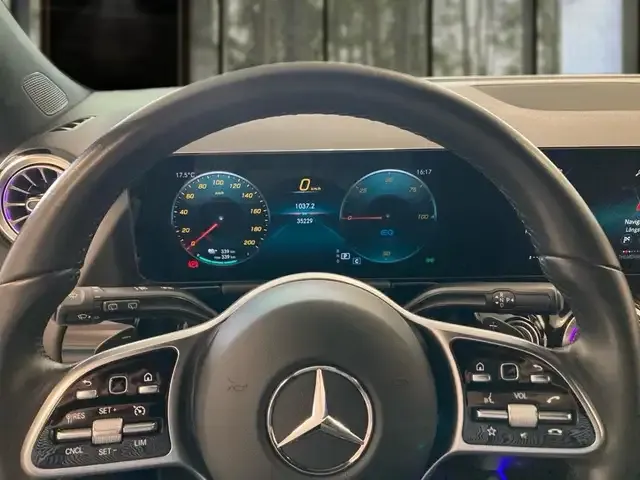 Mercedes-Benz EQA 300