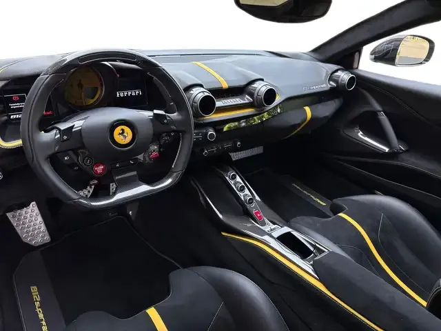 Ferrari 812