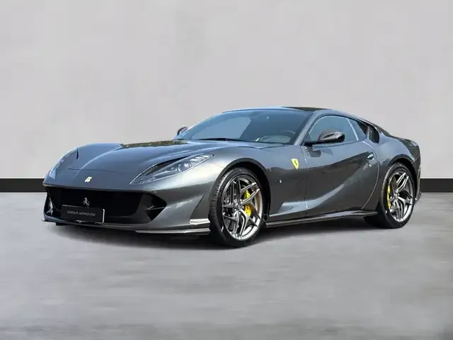 Ferrari 812