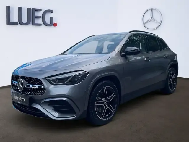Mercedes-Benz GLA 200