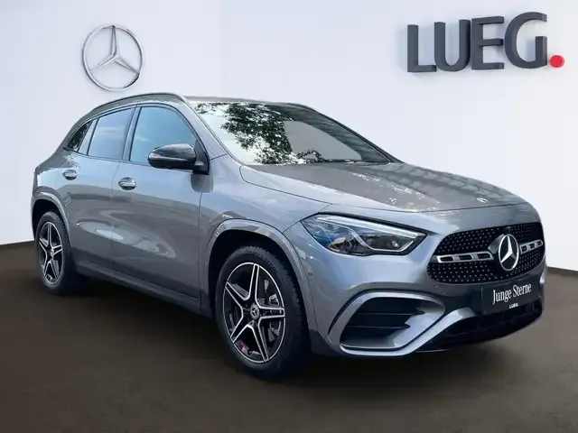Mercedes-Benz GLA 200
