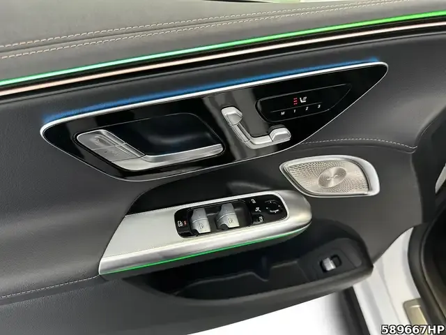 Mercedes-Benz EQE 300