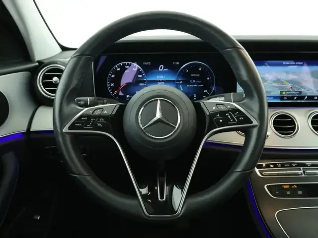 Mercedes-Benz E 400