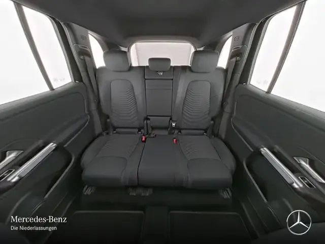 Mercedes-Benz EQB 300