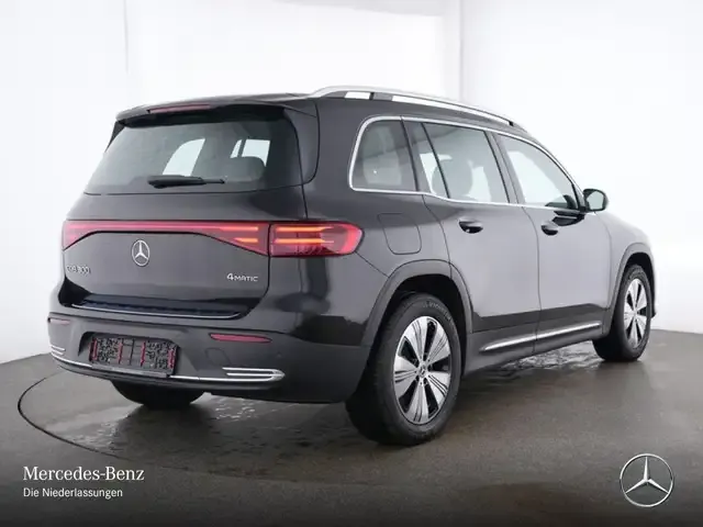 Mercedes-Benz EQB 300