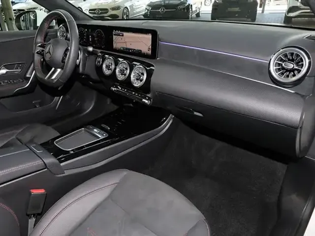 Mercedes-Benz A 180