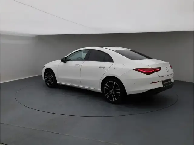 Mercedes-Benz CLA 180
