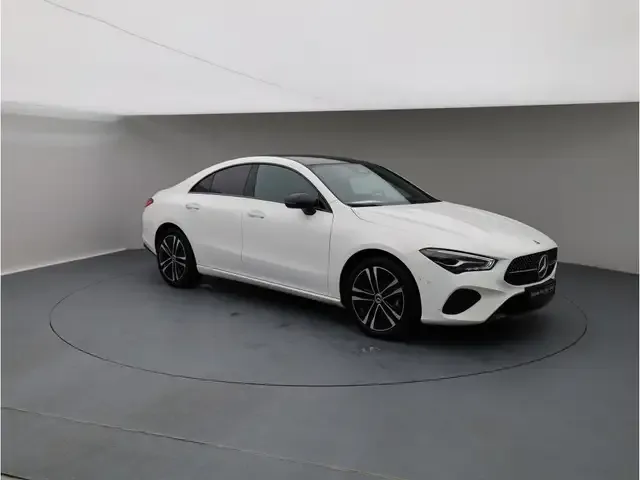 Mercedes-Benz CLA 180