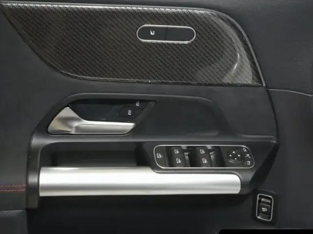 Mercedes-Benz GLA 180
