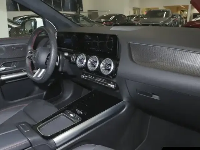 Mercedes-Benz GLA 180