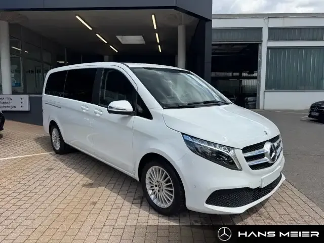Mercedes-Benz V 220