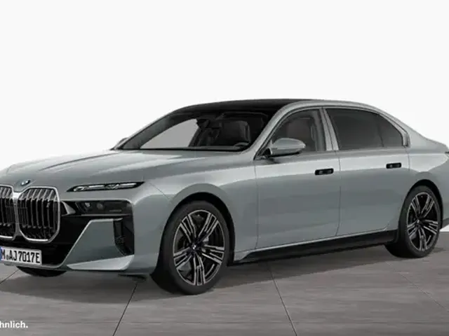 BMW i7