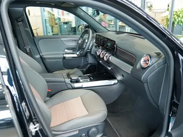 Mercedes-Benz EQB 250