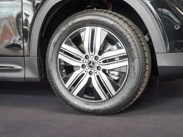 Mercedes-Benz EQB 250