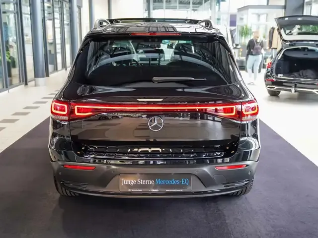 Mercedes-Benz EQB 250