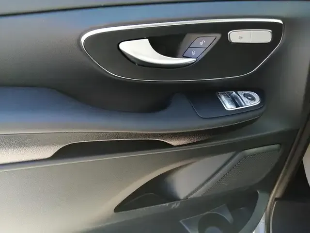 Mercedes-Benz EQV 300