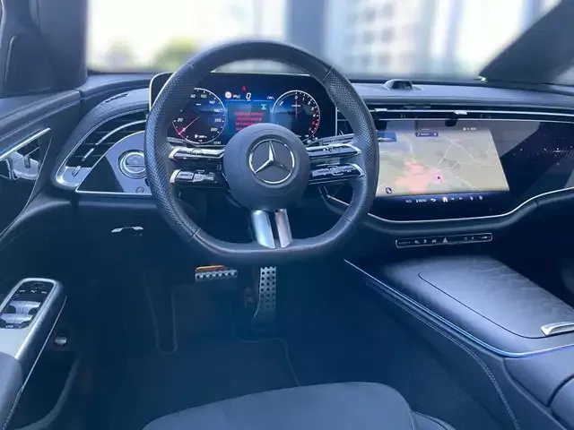 Mercedes-Benz E 300