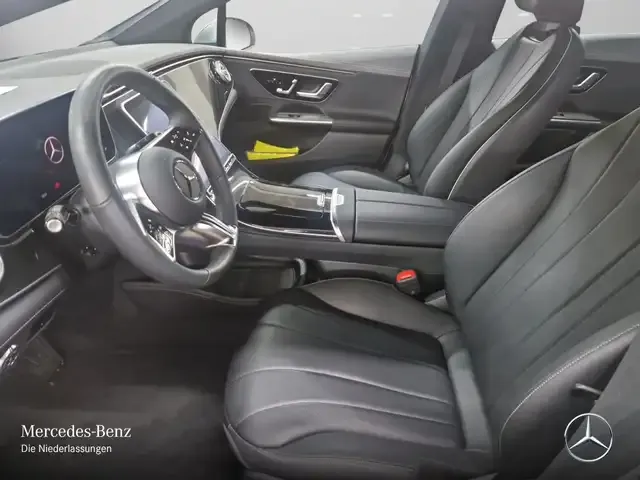 Mercedes-Benz EQE 300