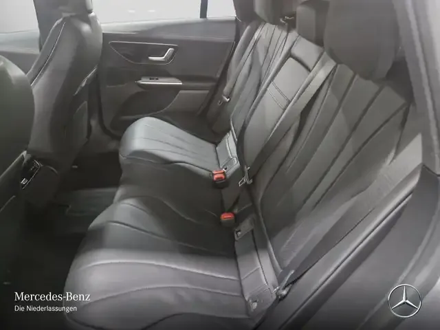 Mercedes-Benz EQE 300