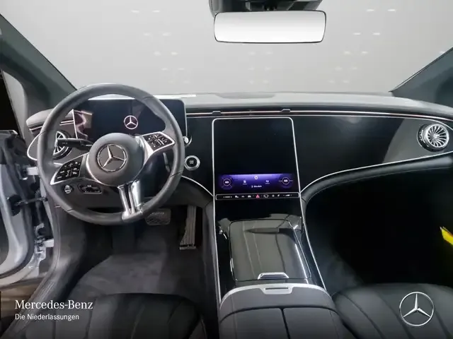 Mercedes-Benz EQE 300