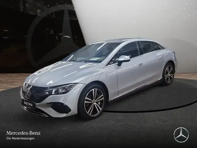 Mercedes-Benz EQE 300