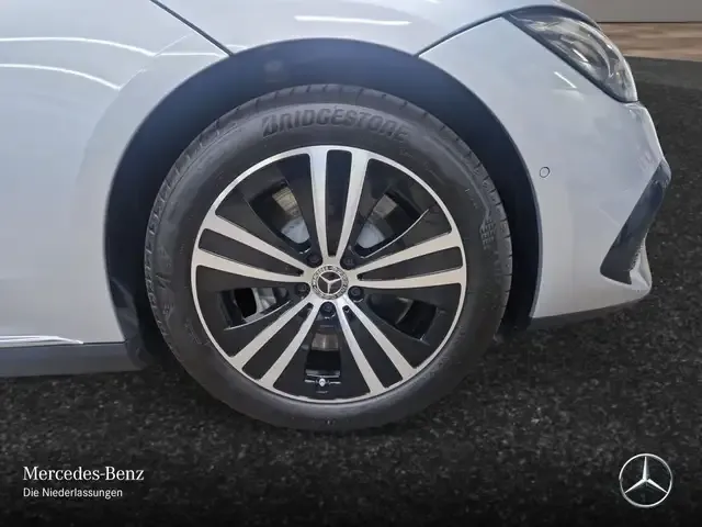 Mercedes-Benz EQE 300