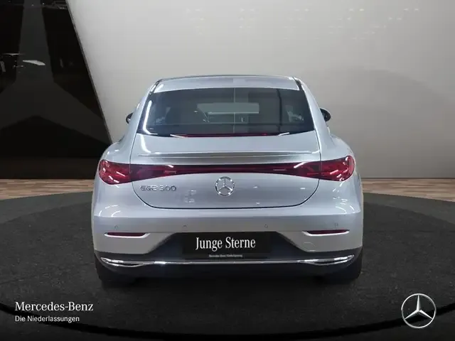 Mercedes-Benz EQE 300