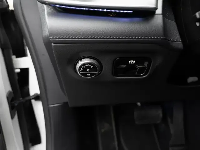 Mercedes-Benz EQE 300