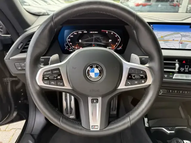 BMW 235