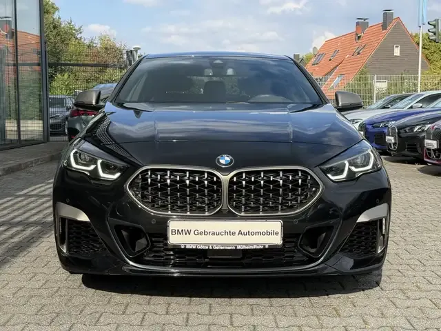 BMW 235