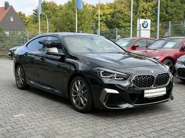 BMW 235