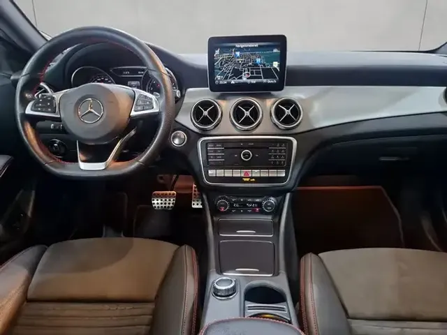 Mercedes-Benz GLA 250