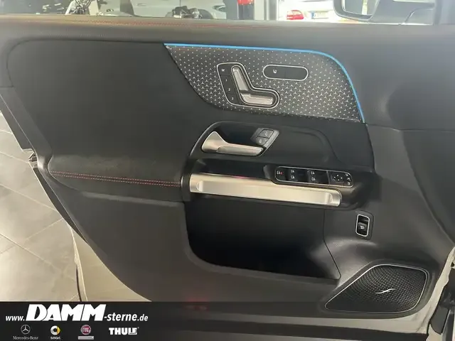 Mercedes-Benz EQB 300