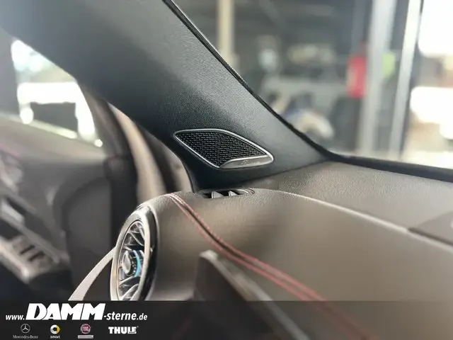 Mercedes-Benz EQB 300