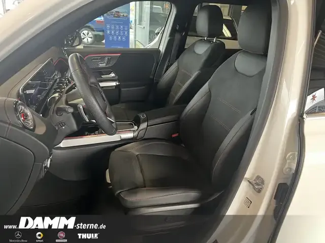 Mercedes-Benz EQB 300