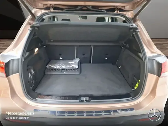 Mercedes-Benz EQA 250