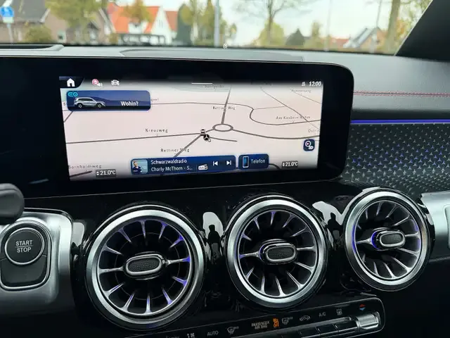 Mercedes-Benz EQB 300