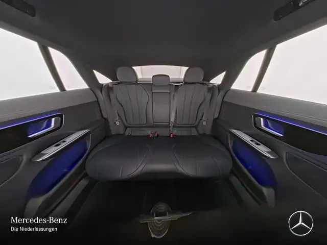 Mercedes-Benz EQE 300