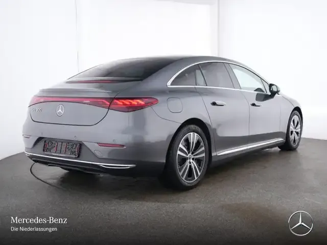 Mercedes-Benz EQE 300
