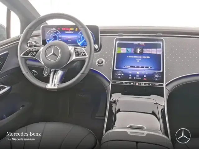 Mercedes-Benz EQE 300