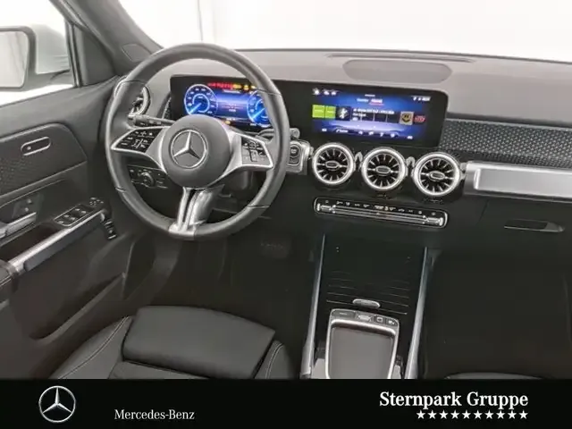 Mercedes-Benz EQB 300