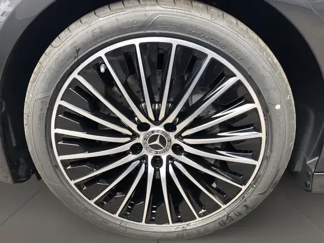 Mercedes-Benz CLE 180