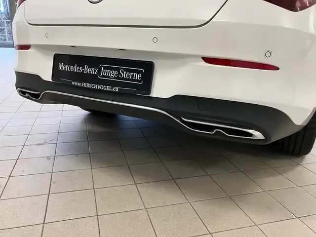 Mercedes-Benz CLA 180