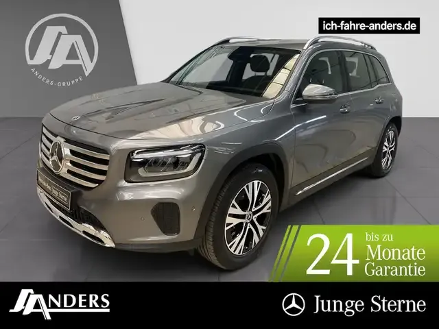 Mercedes-Benz GLB 220